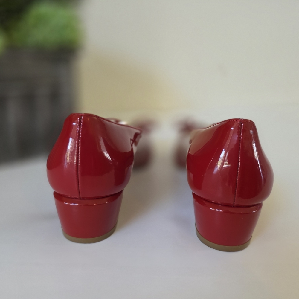 Salvatore Ferragamo Red Patent Vara Bow Ballet Flats Gold Logo Italy Size 5.5B - Picture 6 of 14